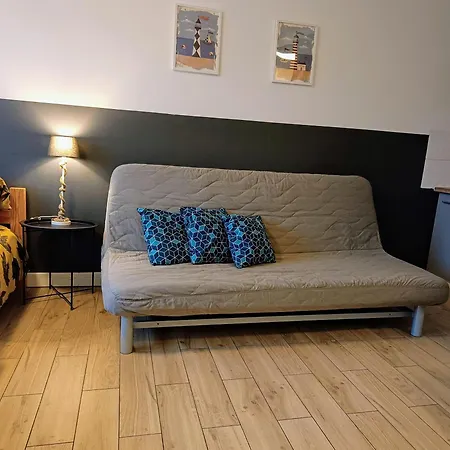 Good Night In Ii Apartament *